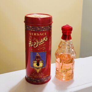 Red Jeans by Versace Eau De Toilette Spray 2.5 oz / e 75 ml